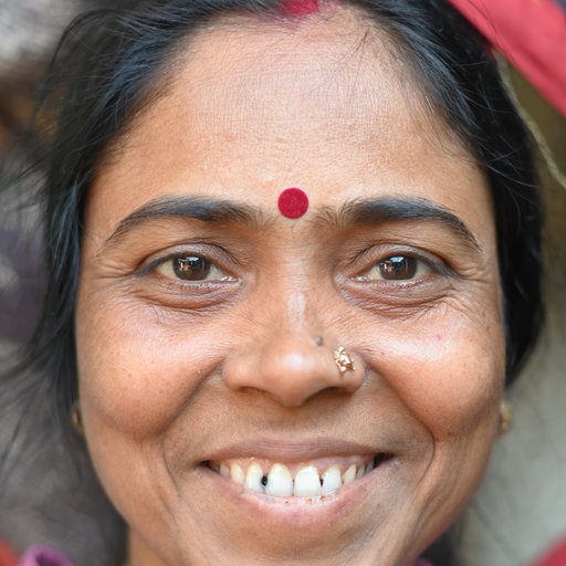 Bebi Jha is a Spins yarn for janeu (sacred thread); homemaker from Jahangirpur, Gaighat, Muzaffarpur, Bihar
