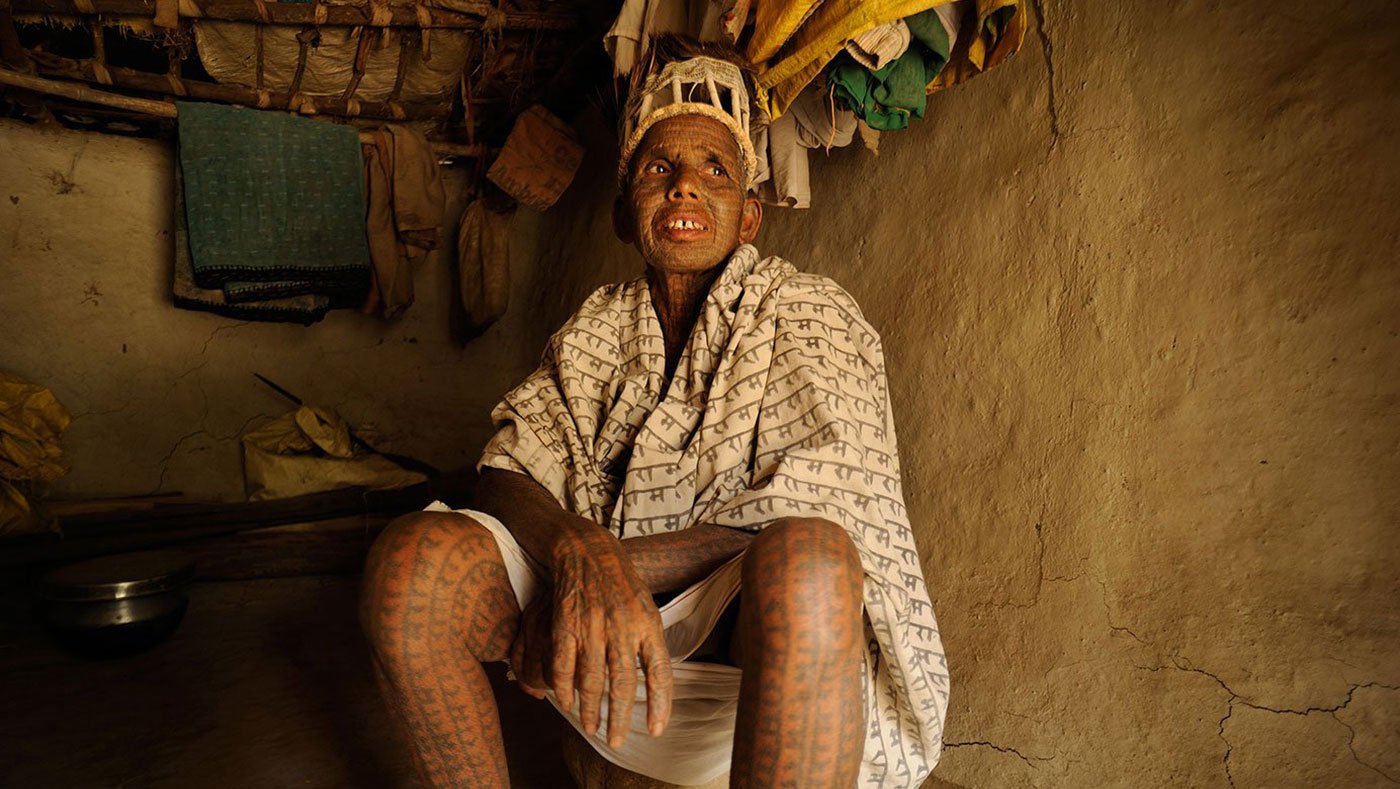 Bhatgaon-Champa road has tattooed ‘Ram’ on her body 1,000 times 