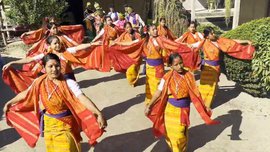 ಬೋಡೋ ನೃತ್ಯಗಾರರು ಮತ್ತು ಸಂಗೀತಗಾರರ ಕಲರವ