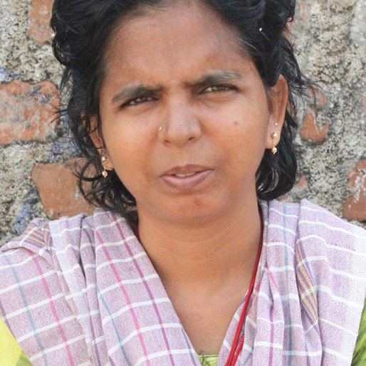 Latha is a MGNREGA worker from Kannigaipair, Ellapuram, Thiruvallur, Tamil Nadu