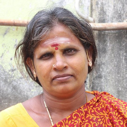 Amudha is a Cattle rearer and milks cows from Vengadamangalam, Kattankolathur, Chengalpattu, Tamil Nadu