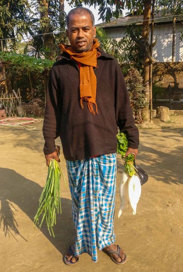 Nosumuddin's income is irregular during the pandemic period: 'Life has become harder. But still not as hard as my childhood...'