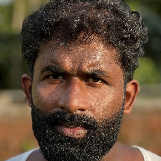 Askar P. is a Juice master in a juice shop from Parappur, Vengara, Malappuram, Kerala