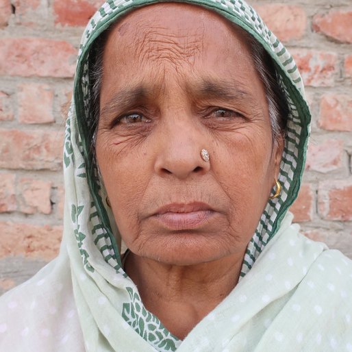 Manjeet Kaur is a Owns a shuttering material store with her son from Choura, Sanaur, Patiala, Punjab