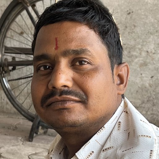 Madhav Singh is a <em>Beedi</em> contractor from Deori Chhoti, Patera, Damoh, Madhya Pradesh