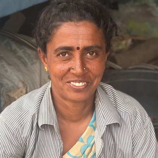 Tanuja is a Farm labourer from Chowdanakuppe, Kunigal, Tumkur, Karnataka