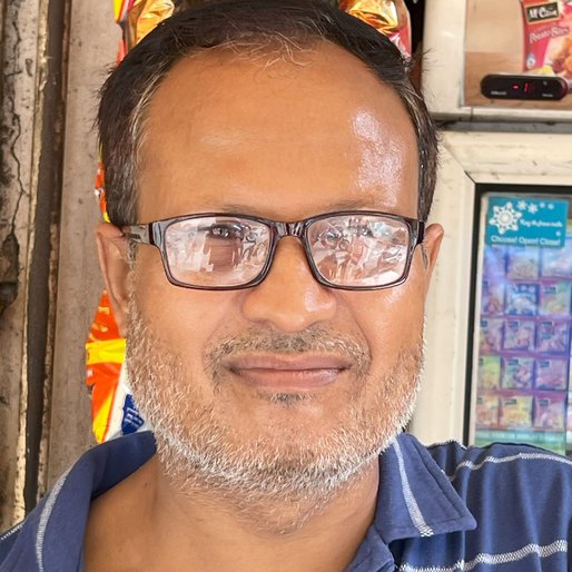 Manoj Kumar is a Works at a grocery store from Kera, Jalalabad, Shahjahanpur, Uttar Pradesh