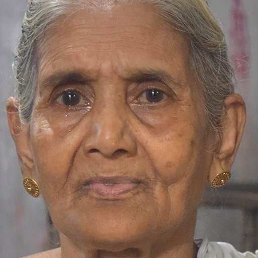 Mahamaya Kola is a Homemaker from Sahararhat, Falta, South 24 Parganas, West Bengal