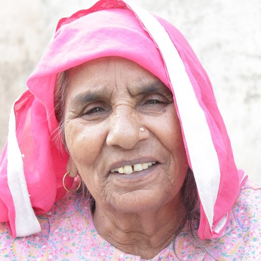 Maya Devi is a Homemaker from Inchhapuri , Pataudi, Gurugram, Haryana