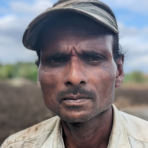 Prabhakar Podhar is a Daily wage farm labourer from Tirth Khurd, Tuljapur, Osmanabad, Maharashtra