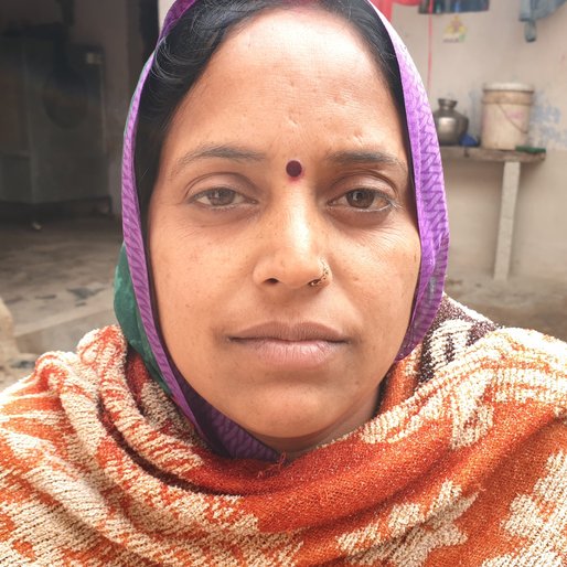 Savitri Tiwari is a Homemaker from Parsaunja, Karvi (Chitrakoot Dham), Chitrakoot, Uttar Pradesh