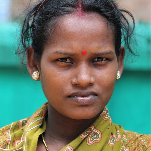 Sulachana Singh is a Homemaker and seasonal farm labourer from Kendua, Betanati, Mayurbhanj, Odisha