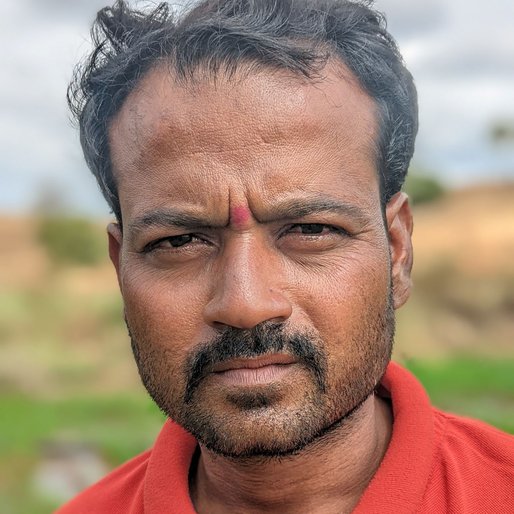 Vinayak Vijay is a Farmer (cultivates onion, wheat and <em>jowar</em>) from Tirth Khurd, Tuljapur, Osmanabad, Maharashtra