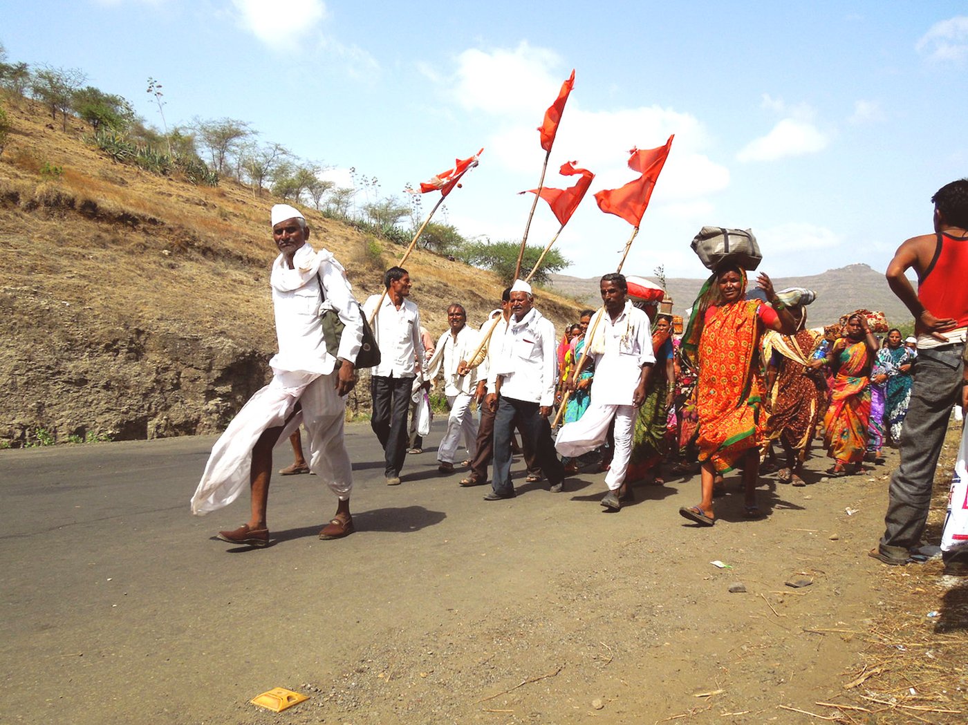 In July every year, lakhs of warkaris from all over Maharashtra walk a distance of around 240 kilometres from Dehu and Alandi to ‘meet’ their beloved Lord Vithoba and Rakhumai in Pandharpur in Solapur district. 