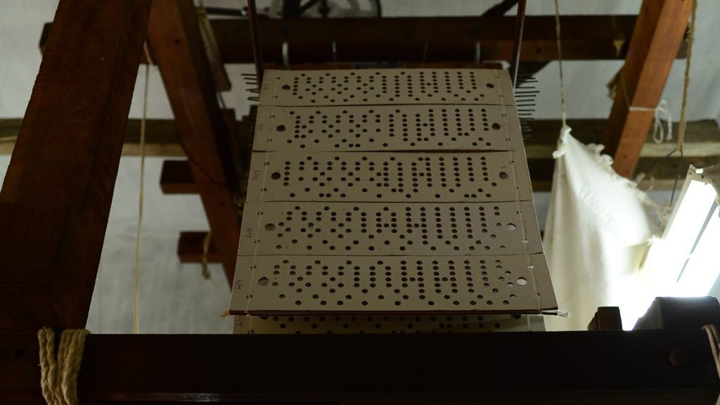 Handloom design card with machine