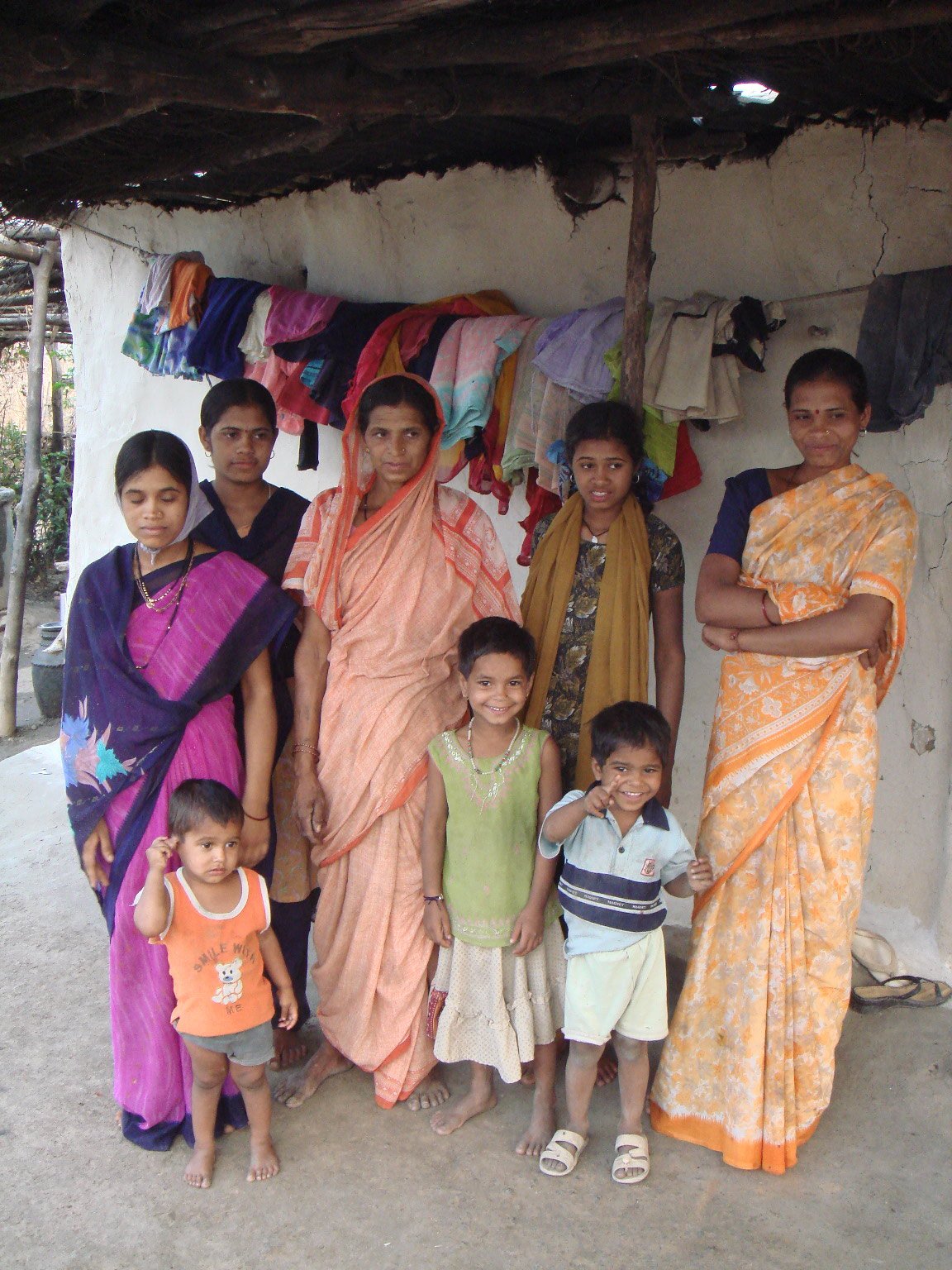 Kalavati Bandurkar with her seven daughters