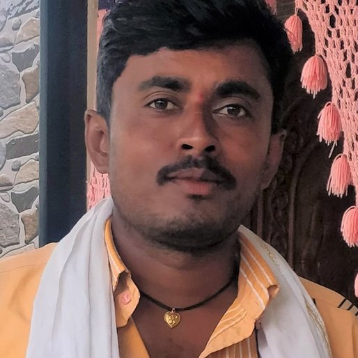 Murgesh Hanagi is a Farmer (cultivates soyabean and groundnuts) and part-time bus driver from Amargol, Hubli, Dharwad, Karnataka